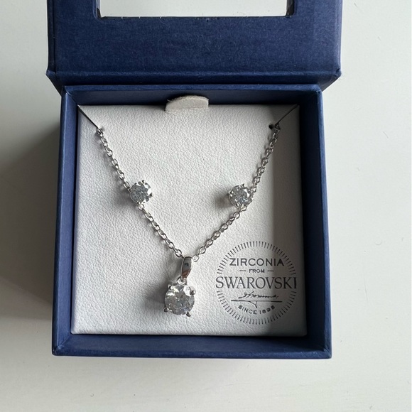 Swarovski Silver Stud Earrings and Necklace Set - Picture 1 of 6